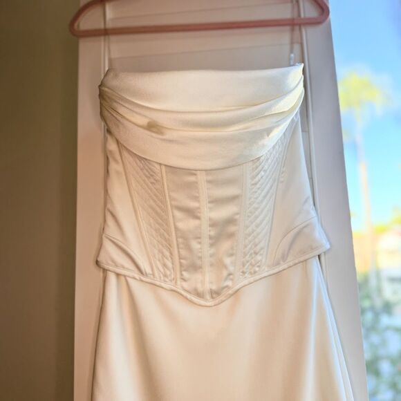 House of CB White Strapless Dress - Picture 6 of 15